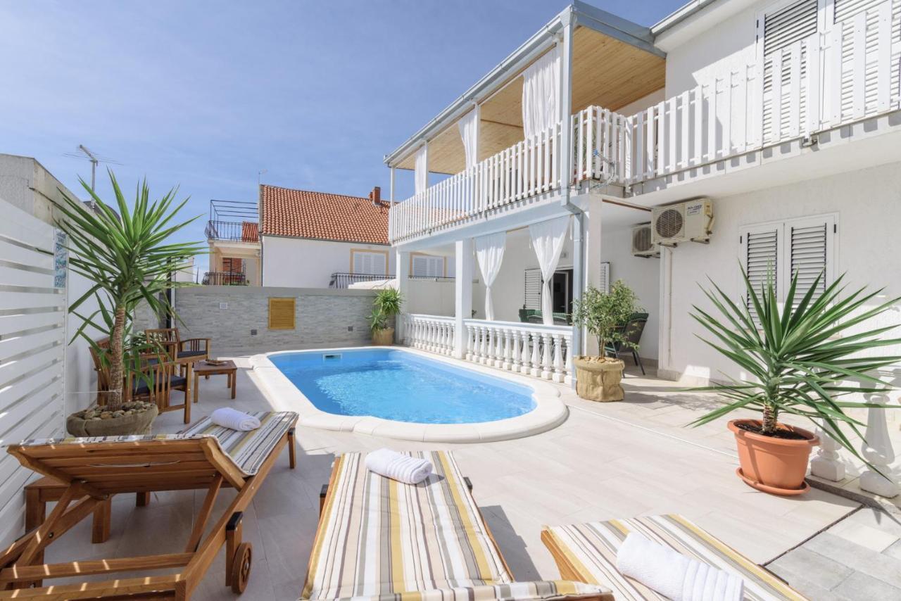 Apartments Villa Sanda - With Pool Trogir Exterior photo